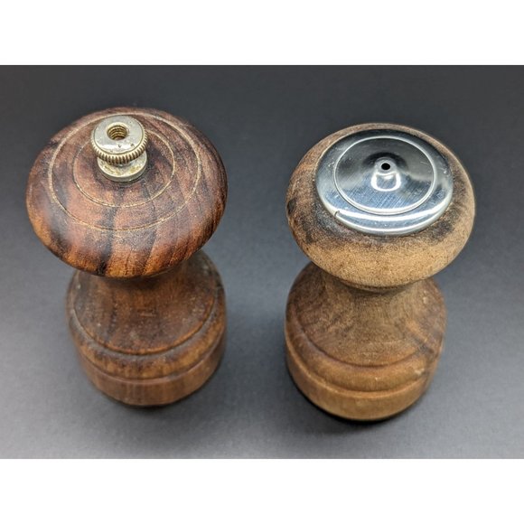 Vintage Peter Piper Salt and Pepper Mill Shakers Wood Grinder - Picture 9 of 11